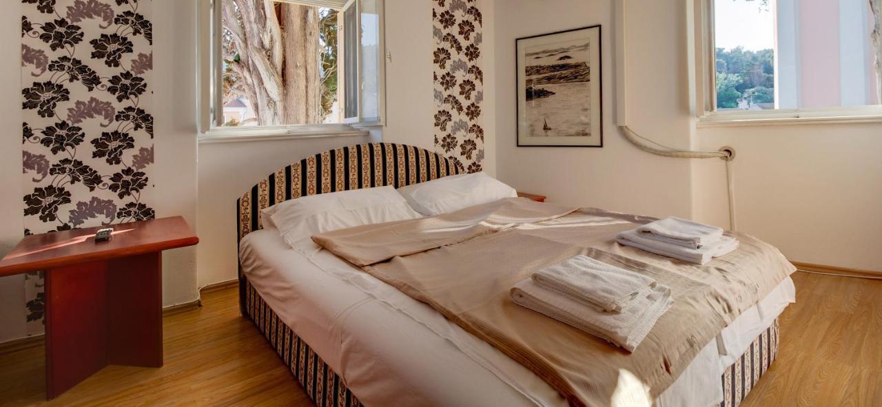 Villa Mozart Veli Lošinj Eksteriør billede
