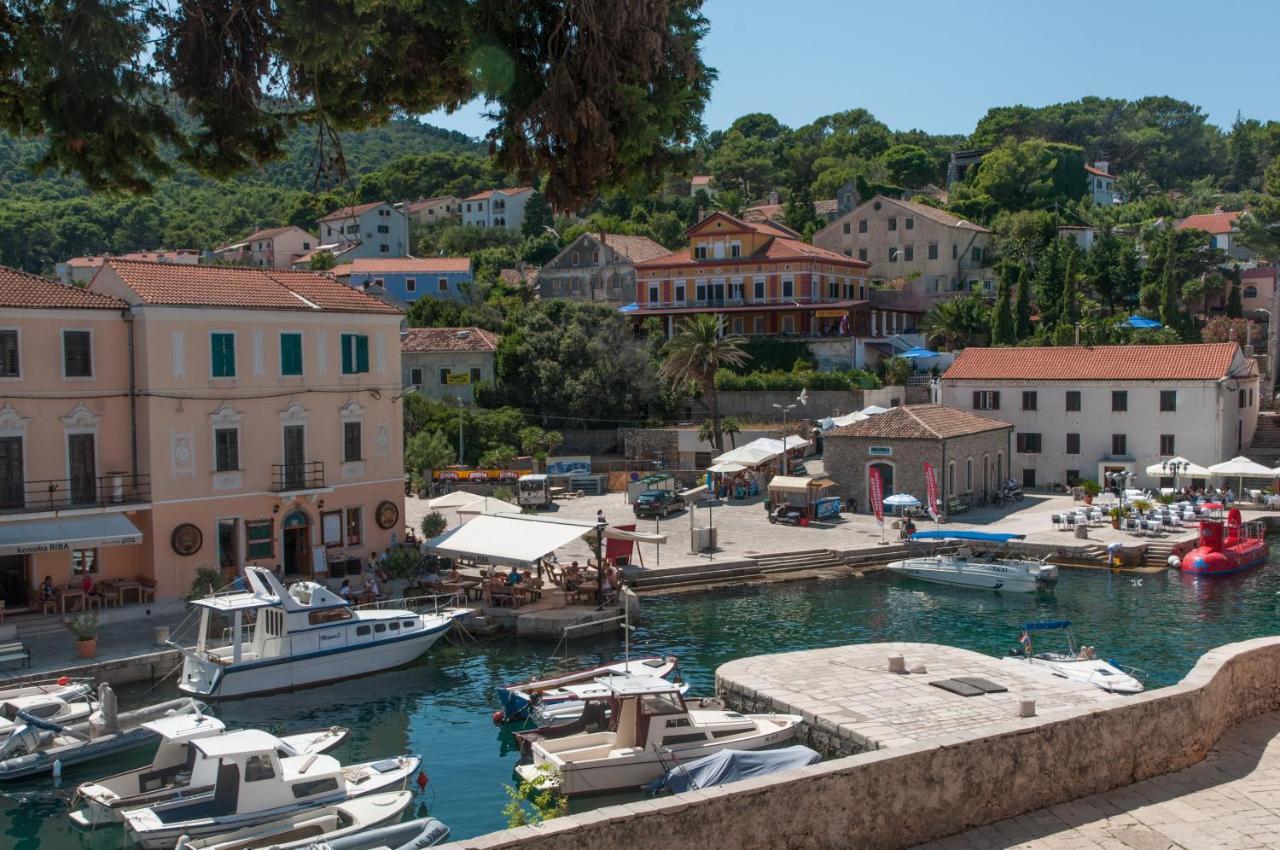 Villa Mozart Veli Lošinj Eksteriør billede
